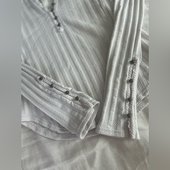 Free People: Long Sleeve Buttoned & Lace Top, Size: XS - Picture 3 of 4